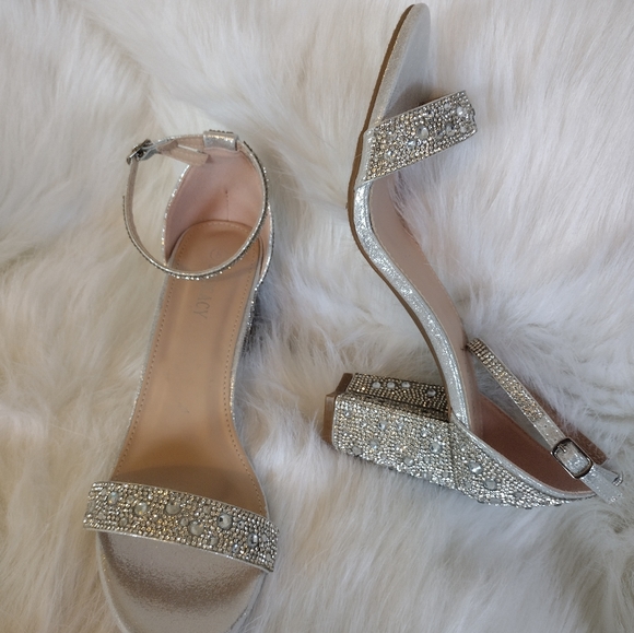 NWOT Delicacy sunshine-37 formal heels Size 8 - Picture 7 of 11